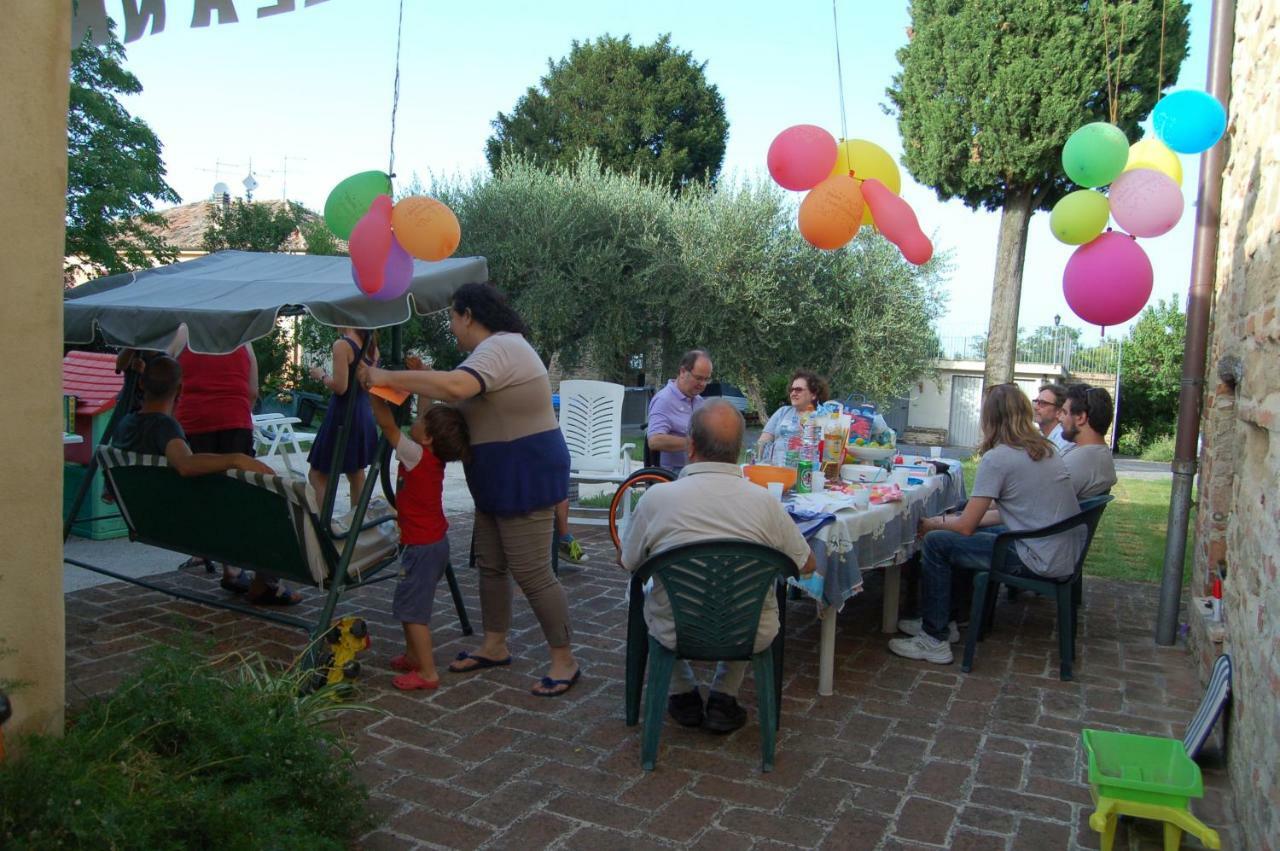 Il Poggio Villa Mombaroccio Exterior photo